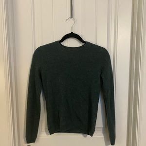 Tahari Cashmere sweater
